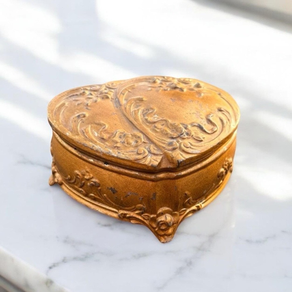 Jennings Brothers Goldtone Wittnauer-Longines Double Hearts Watch Trinket Box